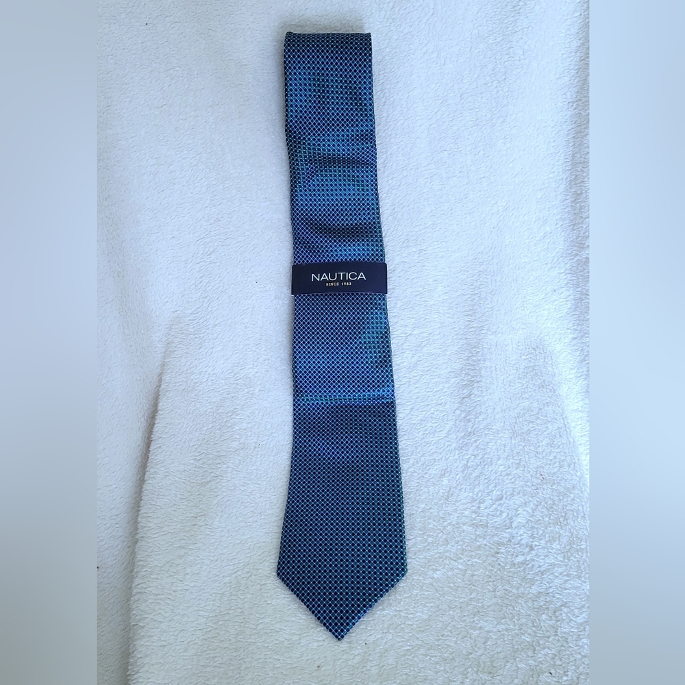 Nautica blue framed neat II tie